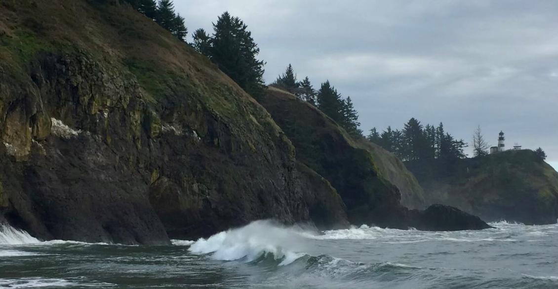 Lighthouse and cliffs 