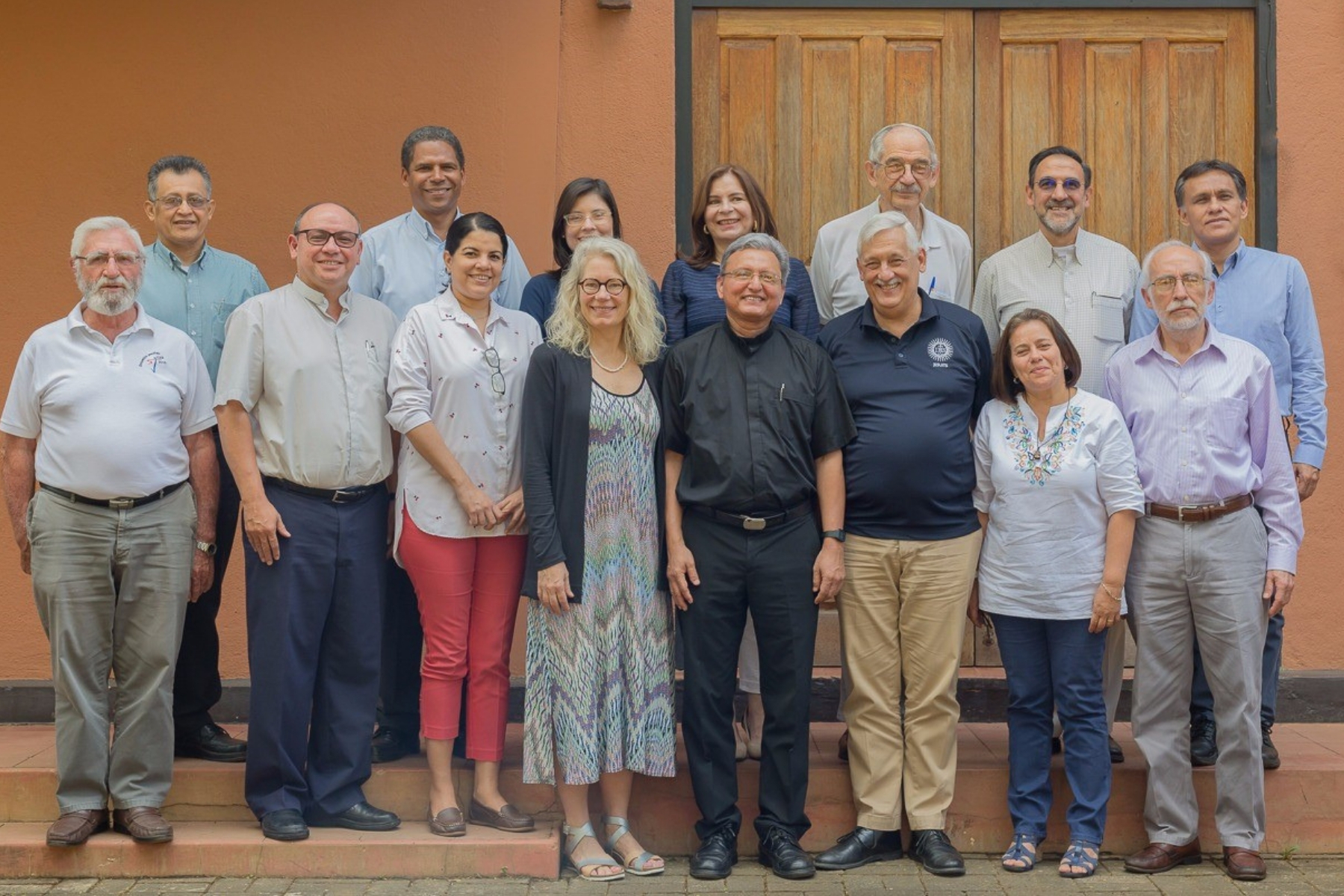 Dr. Serena Cosgrove, UCA President Father Chepe, members of UCA cabinet, and Superior General of the Society of Jesus, Father Arturo Sosa