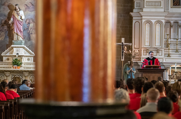 SU students at Mass of the Holy Spirit