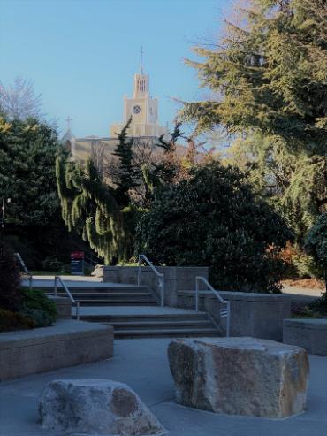 A picture of the Administration Building from the Quad