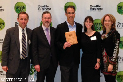 5 SU representatives accepting the Washington Green Award