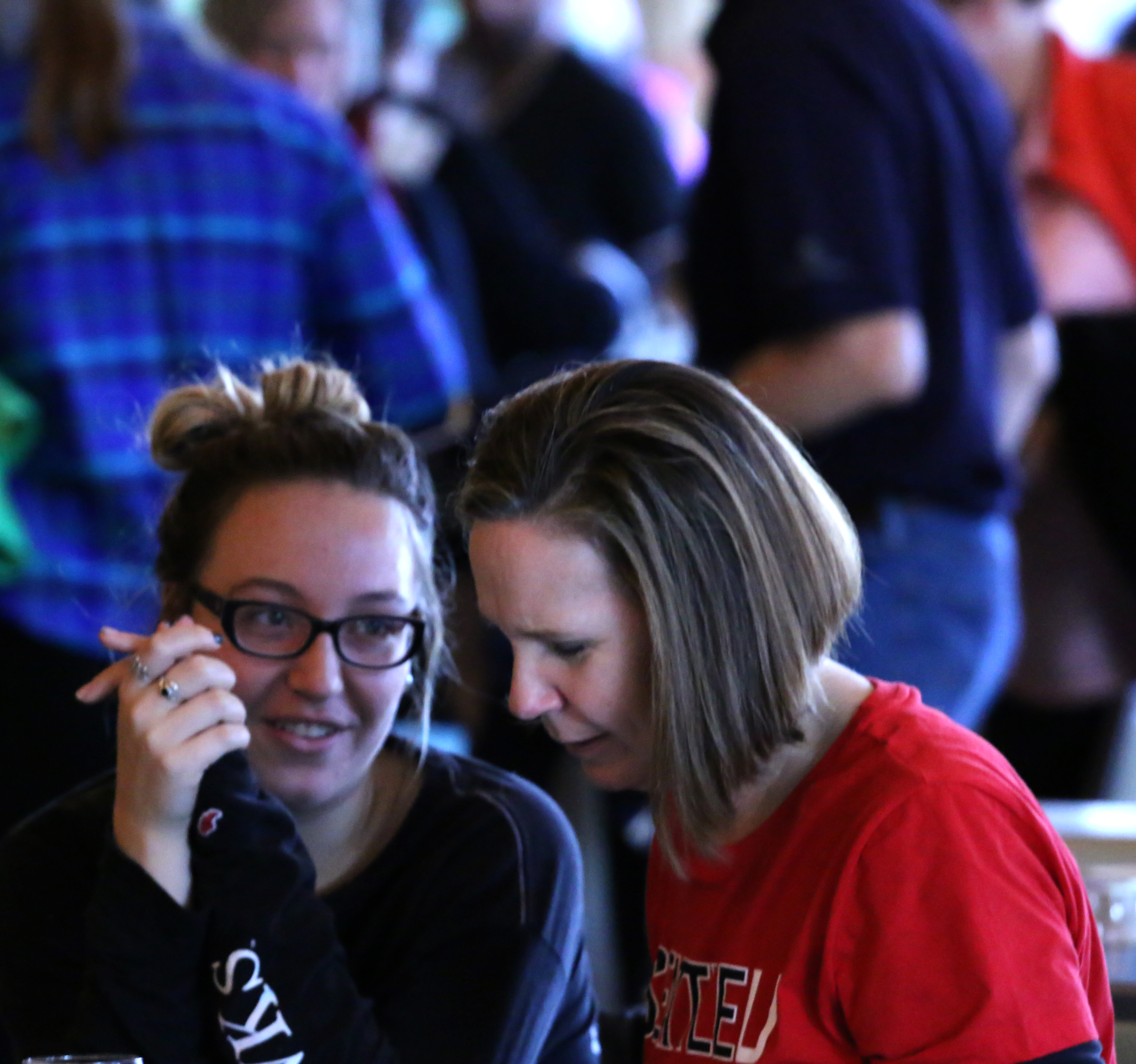 A student and her mother talking