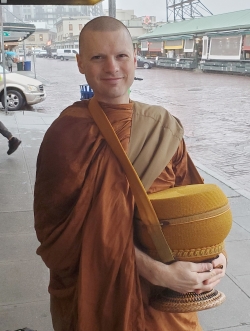 Ajahn Nisabho-resized