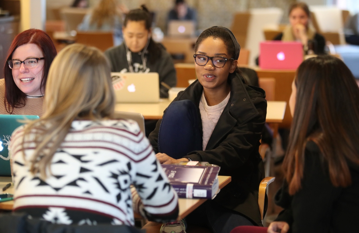 Students-Studying-in-the-Library-1200