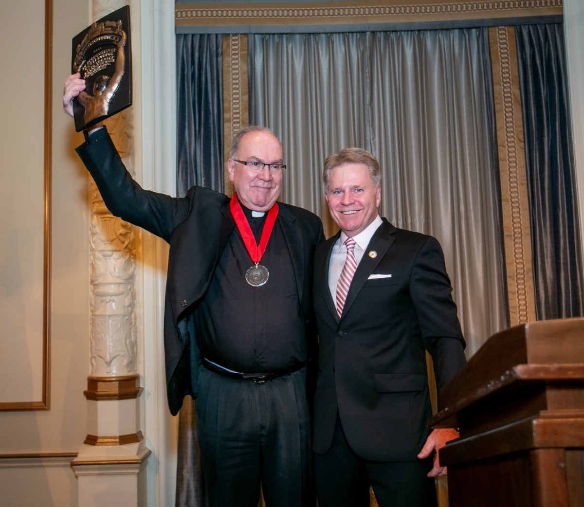 President Stephen Sundborg receiving First Citizen Award