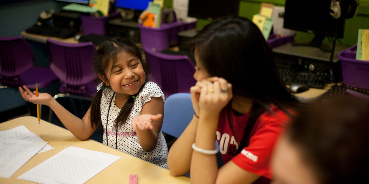 SU students volunteering at Bailey Gatzert elementary school