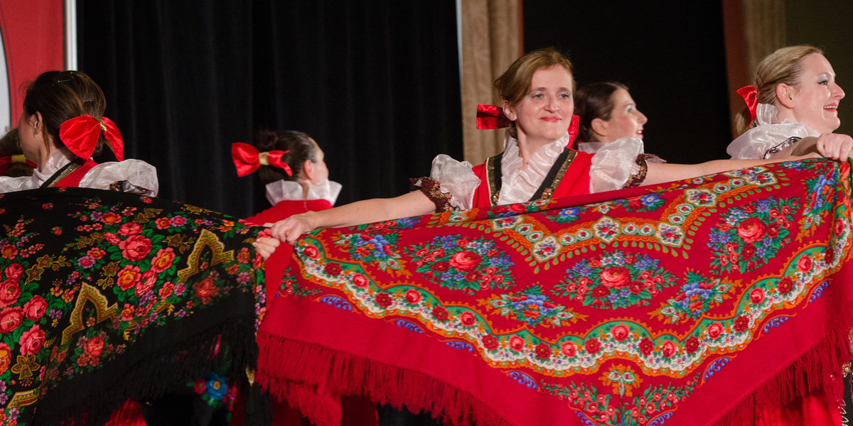 traditional dance during the international dinner