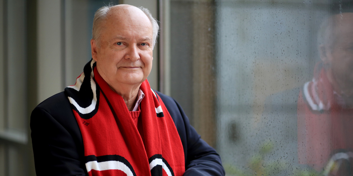 John Dougherty wearing a SU scarf